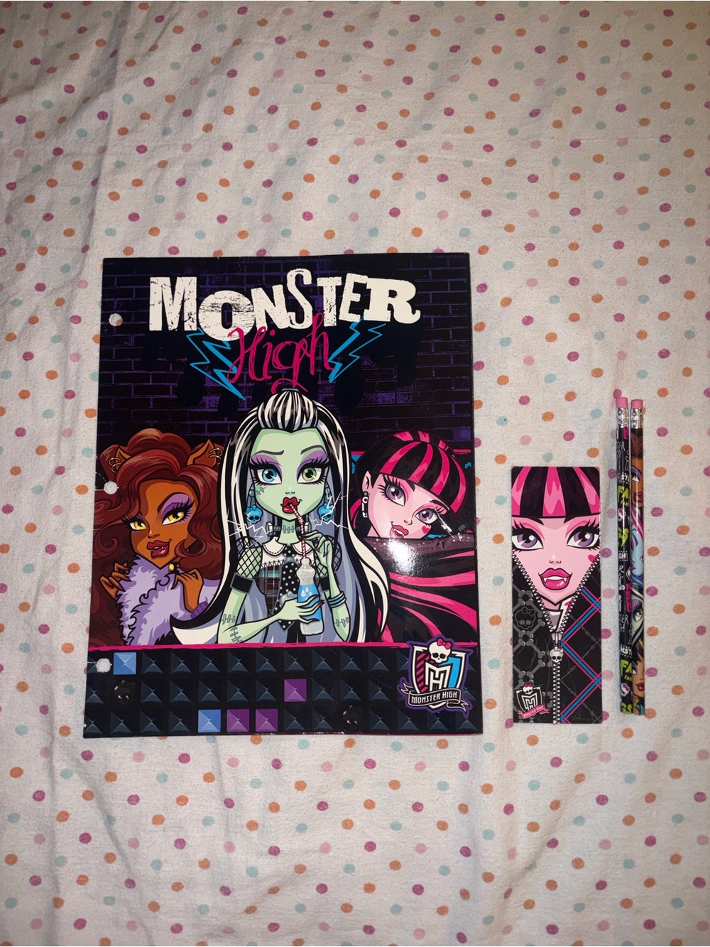 Monster High Portfolio Folder Ruler Bookmark Pencil Set Draculaura Clawdeen